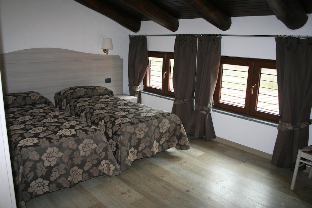 Agriturismo Cascina Del Vai Cairo Montenotte Zimmer foto