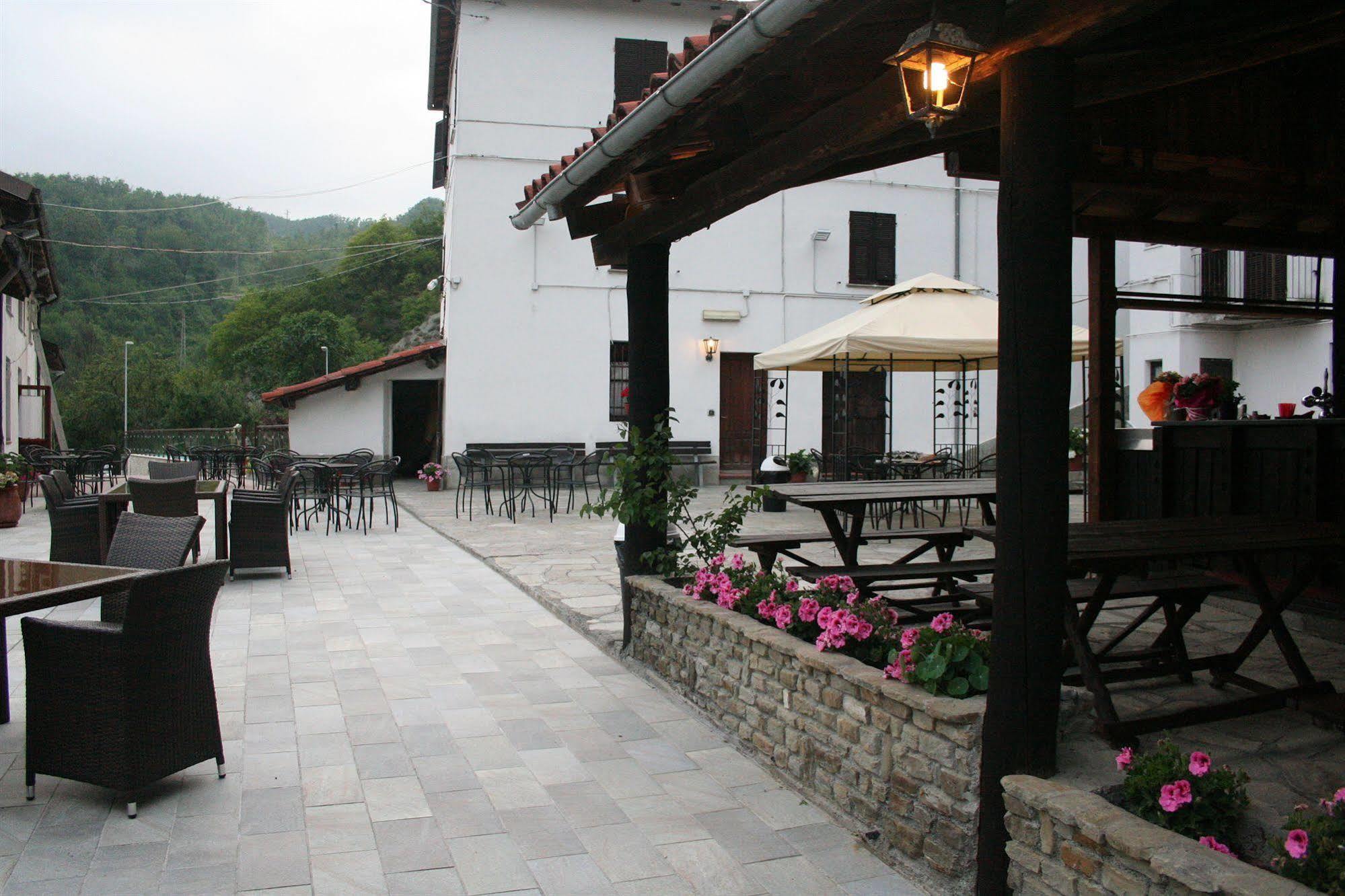 Agriturismo Cascina Del Vai Cairo Montenotte Exterior foto